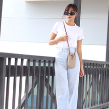 โหลดรูปภาพลงในเครื่องมือใช้ดูของ Gallery กระเป๋าหนังผู้หญิง /กระเป๋าหนังสะพายข้างผู้หญิง สี เบจ รุ่น B-BEI-5193 Grace