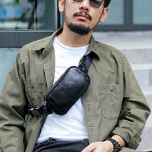 โหลดรูปภาพลงในเครื่องมือใช้ดูของ Gallery กระเป๋าหนังผู้ชาย/กระเป๋าหนังคาดอกผู้ชาย สีดำ รุ่น B-BK-8118