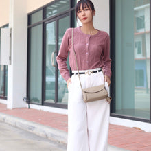 โหลดรูปภาพลงในเครื่องมือใช้ดูของ Gallery กระเป๋าหนังผู้หญิง /กระเป๋าหนังสะพายข้างผู้หญิง สีเบจ รุ่น B-BEI-616 Mia