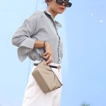 โหลดรูปภาพลงในเครื่องมือใช้ดูของ Gallery กระเป๋าหนังผู้หญิง /กระเป๋าหนังสะพายข้างผู้หญิง สีเบจ รุ่น B-BEI-8825 Stella