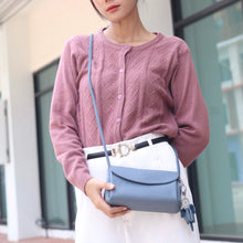 โหลดรูปภาพลงในเครื่องมือใช้ดูของ Gallery กระเป๋าหนังผู้หญิง /กระเป๋าหนังสะพายข้างผู้หญิง สีเทาฟ้า รุ่น B-GRA-616 Mia