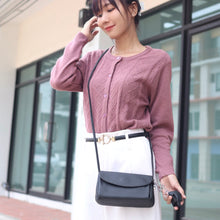 โหลดรูปภาพลงในเครื่องมือใช้ดูของ Gallery กระเป๋าหนังผู้หญิง /กระเป๋าหนังสะพายข้างผู้หญิง สีดำ รุ่น B-BK-616 Mia