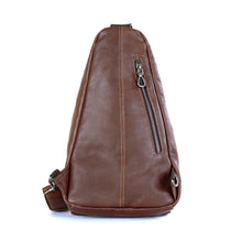 โหลดรูปภาพลงในเครื่องมือใช้ดูของ Gallery กระเป๋าหนังผู้ชาย/กระเป๋าหนังคาดอกผู้ชาย สีน้ำตาล รุ่น B-CBR-8121