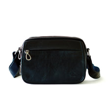 โหลดรูปภาพลงในเครื่องมือใช้ดูของ Gallery กระเป๋าหนังผู้ชาย/กระเป๋าหนังสะพายข้าง สีดำ รุ่น B-BK-1525