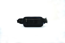 โหลดรูปภาพลงในเครื่องมือใช้ดูของ Gallery กระเป๋าหนังผู้ชาย/กระเป๋าหนังคาดอกผู้ชาย สีดำ รุ่น B-BK-8318