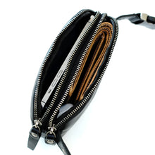 โหลดรูปภาพลงในเครื่องมือใช้ดูของ Gallery กระเป๋าหนังผู้ชาย/กระเป๋าหนังคาดอกผู้ชาย สีดำ รุ่น B-BK-8118