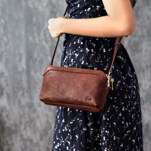 โหลดรูปภาพลงในเครื่องมือใช้ดูของ Gallery กระเป๋าหนังสะพายข้างผู้หญิง/กระเป๋าหนังแท้ผู้หญิง รุ่น Sarah สินค้าขายดีรุ่นยอดนิยม