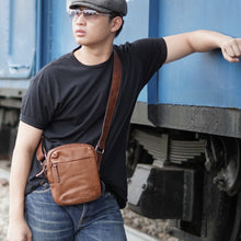 โหลดรูปภาพลงในเครื่องมือใช้ดูของ Gallery กระเป๋าหนังผู้ชาย /กระเป๋าหนังคาดอกผู้ชายสีน้ำตาลรุ่น B-CBR-788