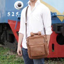 โหลดรูปภาพลงในเครื่องมือใช้ดูของ Gallery กระเป๋าหนังผู้ชาย/กระเป๋าหนังสะพายข้างผู้ชาย สีนํ้าตาล รุ่น B-LBR-1115