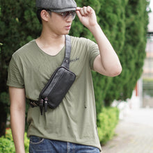 โหลดรูปภาพลงในเครื่องมือใช้ดูของ Gallery กระเป๋าหนังผู้ชาย/กระเป๋าหนังคาดอกผู้ชาย สีดำ รุ่น B-BK-8318