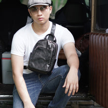 โหลดรูปภาพลงในเครื่องมือใช้ดูของ Gallery กระเป๋าหนังผู้ชาย /กระเป๋าหนังคาดอกผู้ชาย สีดำ รุ่น B-BK-2249