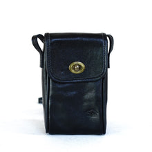 โหลดรูปภาพลงในเครื่องมือใช้ดูของ Gallery กระเป๋าหนังผู้หญิง /กระเป๋าหนังสะพายข้างผู้หญิง สีดำ รุ่น B-BK-3056