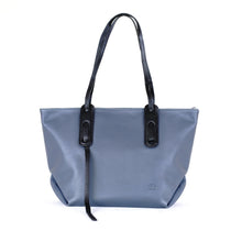 โหลดรูปภาพลงในเครื่องมือใช้ดูของ Gallery กระเป๋าหนังผู้หญิง /กระเป๋าหนังสะพายข้างผู้หญิง สีเทา B-GRA-763 (Freya)