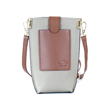 โหลดรูปภาพลงในเครื่องมือใช้ดูของ Gallery กระเป๋าหนังผู้หญิง /กระเป๋าหนังสะพายข้างผู้หญิง สีเบจ รุ่น B-BEI-8820 Lily