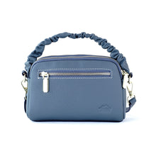 โหลดรูปภาพลงในเครื่องมือใช้ดูของ Gallery กระเป๋าหนังผู้หญิง /กระเป๋าหนังสะพายข้างผู้หญิง สีน้ำเงิน รุ่น B-GRA-8841 Chloe
