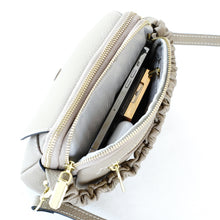 โหลดรูปภาพลงในเครื่องมือใช้ดูของ Gallery กระเป๋าหนังผู้หญิง /กระเป๋าหนังสะพายข้างผู้หญิง สีน้ำเบจ รุ่น B-BEI-8841 Chloe