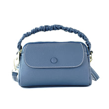 โหลดรูปภาพลงในเครื่องมือใช้ดูของ Gallery กระเป๋าหนังผู้หญิง /กระเป๋าหนังสะพายข้างผู้หญิง สีน้ำเงิน รุ่น B-GRA-8841 Chloe