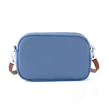 โหลดรูปภาพลงในเครื่องมือใช้ดูของ Gallery กระเป๋าหนังผู้หญิง /กระเป๋าหนังสะพายข้างผู้หญิง สีเทาฟ้า รุ่น B-GRA-125 Ava