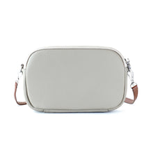 โหลดรูปภาพลงในเครื่องมือใช้ดูของ Gallery กระเป๋าหนังผู้หญิง /กระเป๋าหนังสะพายข้างผู้หญิง สีเบจ รุ่น B-BEI-125 Ava