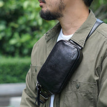 โหลดรูปภาพลงในเครื่องมือใช้ดูของ Gallery กระเป๋าหนังผู้ชาย/กระเป๋าหนังคาดอกผู้ชาย สีดำ รุ่น B-BK-8118