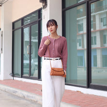 โหลดรูปภาพลงในเครื่องมือใช้ดูของ Gallery กระเป๋าหนังผู้หญิง /กระเป๋าหนังสะพายข้างผู้หญิง สีน้ำตาล รุ่น B-LBR-616 Mia