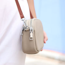 โหลดรูปภาพลงในเครื่องมือใช้ดูของ Gallery กระเป๋าหนังผู้หญิง /กระเป๋าหนังสะพายข้างผู้หญิง สีเบจ รุ่น B-BEI-125 Ava