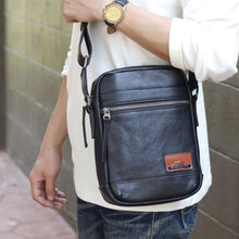 โหลดรูปภาพลงในเครื่องมือใช้ดูของ Gallery กระเป๋าหนังผู้ชาย