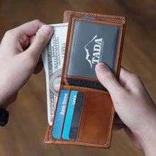 โหลดรูปภาพลงในเครื่องมือใช้ดูของ Gallery กระเป๋าสตางค์หนังแท้