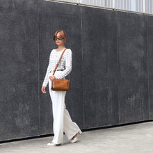 โหลดรูปภาพลงในเครื่องมือใช้ดูของ Gallery กระเป๋ากล้องหนัง รุ่น Curie