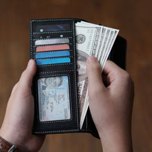 โหลดรูปภาพลงในเครื่องมือใช้ดูของ Gallery กระเป๋าสตางค์หนังแท้