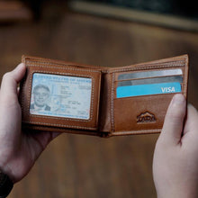 โหลดรูปภาพลงในเครื่องมือใช้ดูของ Gallery กระเป๋าสตางค์หนังแท้