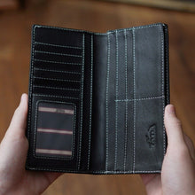 โหลดรูปภาพลงในเครื่องมือใช้ดูของ Gallery กระเป๋าสตางค์หนังแท้