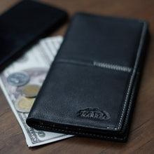 โหลดรูปภาพลงในเครื่องมือใช้ดูของ Gallery กระเป๋าสตางค์หนังแท้