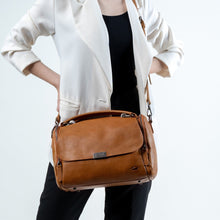 โหลดรูปภาพลงในเครื่องมือใช้ดูของ Gallery กระเป๋าหนังสะพายข้างผู้หญิง/กระเป๋าหนังแท้ผู้หญิง รุ่น Katherine รุ่นขายดีตลอดกาล