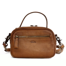 โหลดรูปภาพลงในเครื่องมือใช้ดูของ Gallery กระเป๋าหนังสะพายข้างผู้หญิง/กระเป๋าหนังแท้ผู้หญิง รุ่น Cleo B-LBR-1291