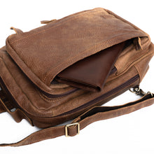 โหลดรูปภาพลงในเครื่องมือใช้ดูของ Gallery กระเป๋าหนังผู้ชาย/กระเป๋าเป้ผู้ชาย สีนํ้าตาล รุ่น B-LBR-215