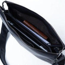 โหลดรูปภาพลงในเครื่องมือใช้ดูของ Gallery กระเป๋าหนังผู้ชาย