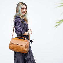 โหลดรูปภาพลงในเครื่องมือใช้ดูของ Gallery กระเป๋าหนังสะพายข้างผู้หญิง/กระเป๋าหนังแท้ผู้หญิง รุ่น Katherine รุ่นขายดีตลอดกาล