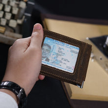 โหลดรูปภาพลงในเครื่องมือใช้ดูของ Gallery กระเป๋าสตางค์หนังแท้