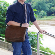 โหลดรูปภาพลงในเครื่องมือใช้ดูของ Gallery กระเป๋าหนังผู้ชาย/กระเป๋าหนังสะพายข้างผู้ชาย รุ่น B-CBR-1295