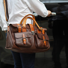 โหลดรูปภาพลงในเครื่องมือใช้ดูของ Gallery กระเป๋าเดินทางหนังแท้