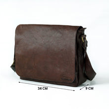 โหลดรูปภาพลงในเครื่องมือใช้ดูของ Gallery กระเป๋าหนังผู้ชาย/กระเป๋าหนังสะพายข้างผู้ชาย รุ่น B-CBR-1295