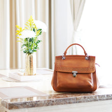 โหลดรูปภาพลงในเครื่องมือใช้ดูของ Gallery กระเป๋าหนังสะพายข้างผู้หญิง/กระเป๋าหนังแท้ผู้หญิง รุ่น Athena สินค้าขายดีสวยคลาสสิคเกินราคา