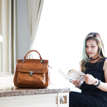 โหลดรูปภาพลงในเครื่องมือใช้ดูของ Gallery กระเป๋าหนังสะพายข้างผู้หญิง/กระเป๋าหนังแท้ผู้หญิง รุ่น Athena สินค้าขายดีสวยคลาสสิคเกินราคา