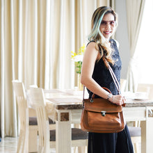 โหลดรูปภาพลงในเครื่องมือใช้ดูของ Gallery กระเป๋าหนังสะพายข้างผู้หญิง/กระเป๋าหนังแท้ผู้หญิง รุ่น Athena สินค้าขายดีสวยคลาสสิคเกินราคา