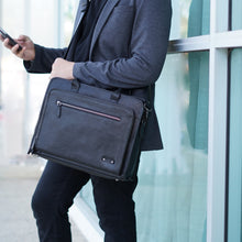 โหลดรูปภาพลงในเครื่องมือใช้ดูของ Gallery กระเป๋าเอกสารหนัง/กระเป๋าหนังใส่โน๊ตบุ๊ค รุ่น Hamilton (Black)