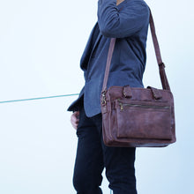 โหลดรูปภาพลงในเครื่องมือใช้ดูของ Gallery กระเป๋าโน๊ตบุ๊คหนัง/กระเป๋าเอกสารหนัง รุ่น Hamilton