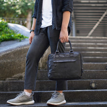 โหลดรูปภาพลงในเครื่องมือใช้ดูของ Gallery กระเป๋าโน๊ตบุ๊คหนัง-กระเป๋าเอกสารหนัง รุ่น B-BK-3528