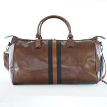 โหลดรูปภาพลงในเครื่องมือใช้ดูของ Gallery กระเป๋าหนังผู้ชาย /กระเป๋าหนังเดินทางผู้ชายน้ำตาล รุ่น B-CBR-8919