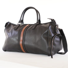 โหลดรูปภาพลงในเครื่องมือใช้ดูของ Gallery กระเป๋าหนังผู้ชาย /กระเป๋าหนังเดินทางผู้ชายสีดำ รุ่น B-BK-8919